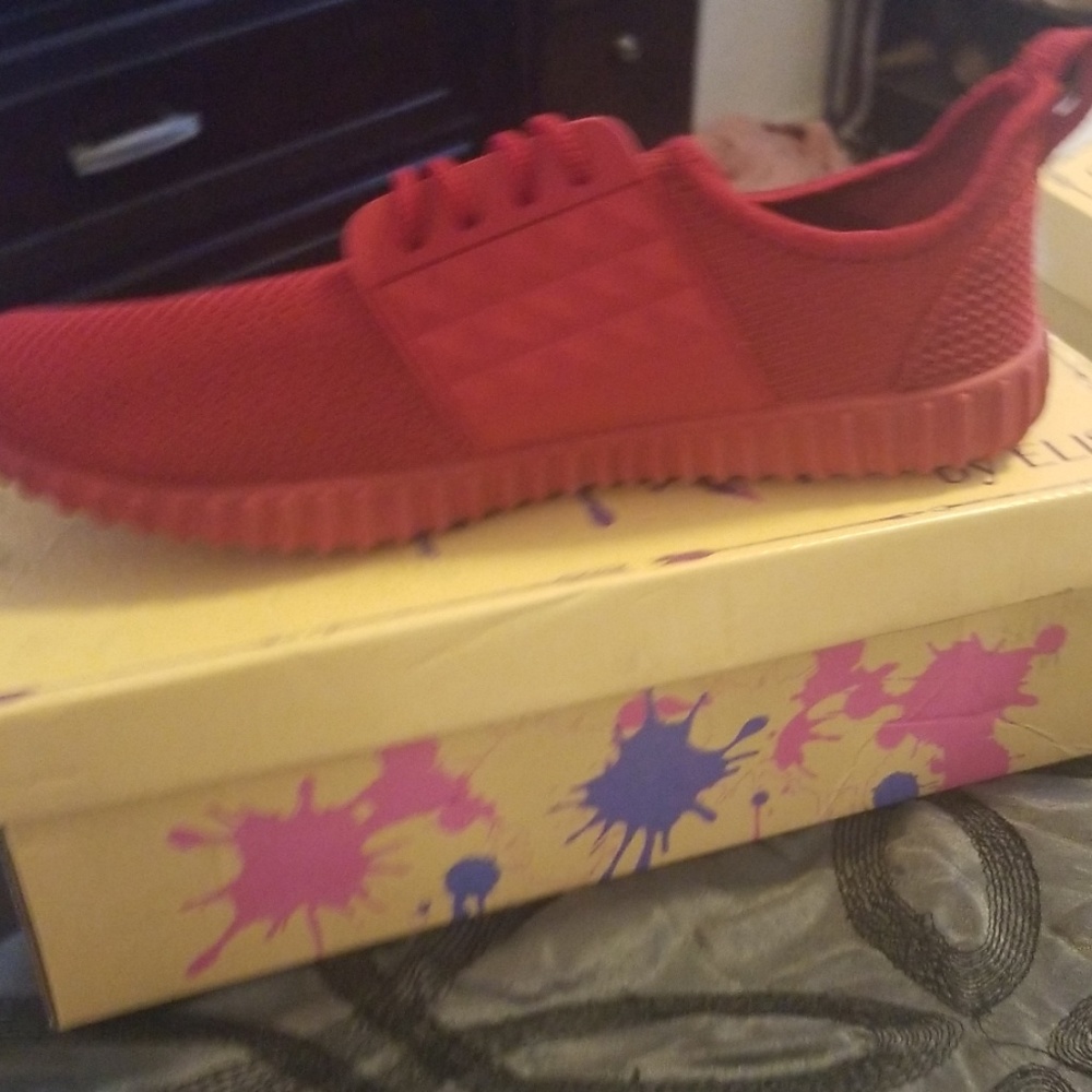 Sneakers